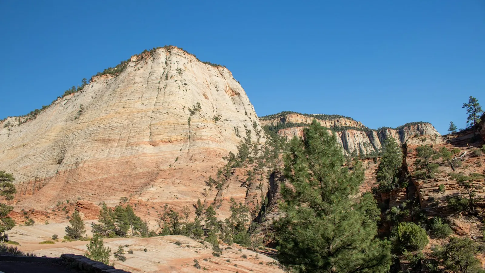 Sandstone formations along the Zion–Mount Carmel Highway